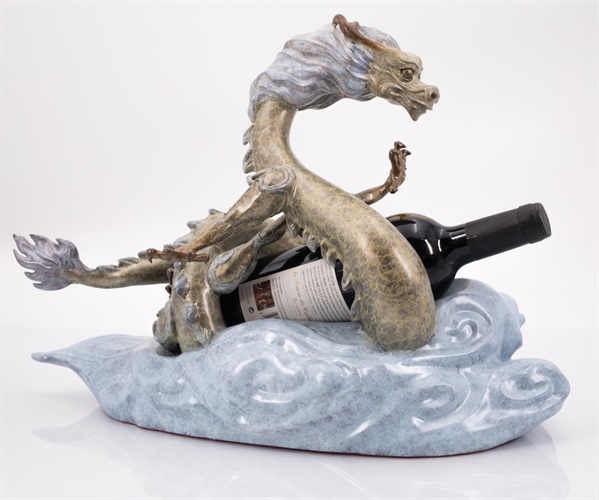 Dragon in the clouds (wine rack) (bronze，Limited edition of 199 pieces，Weight 8KG)